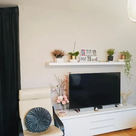Cozy In *
